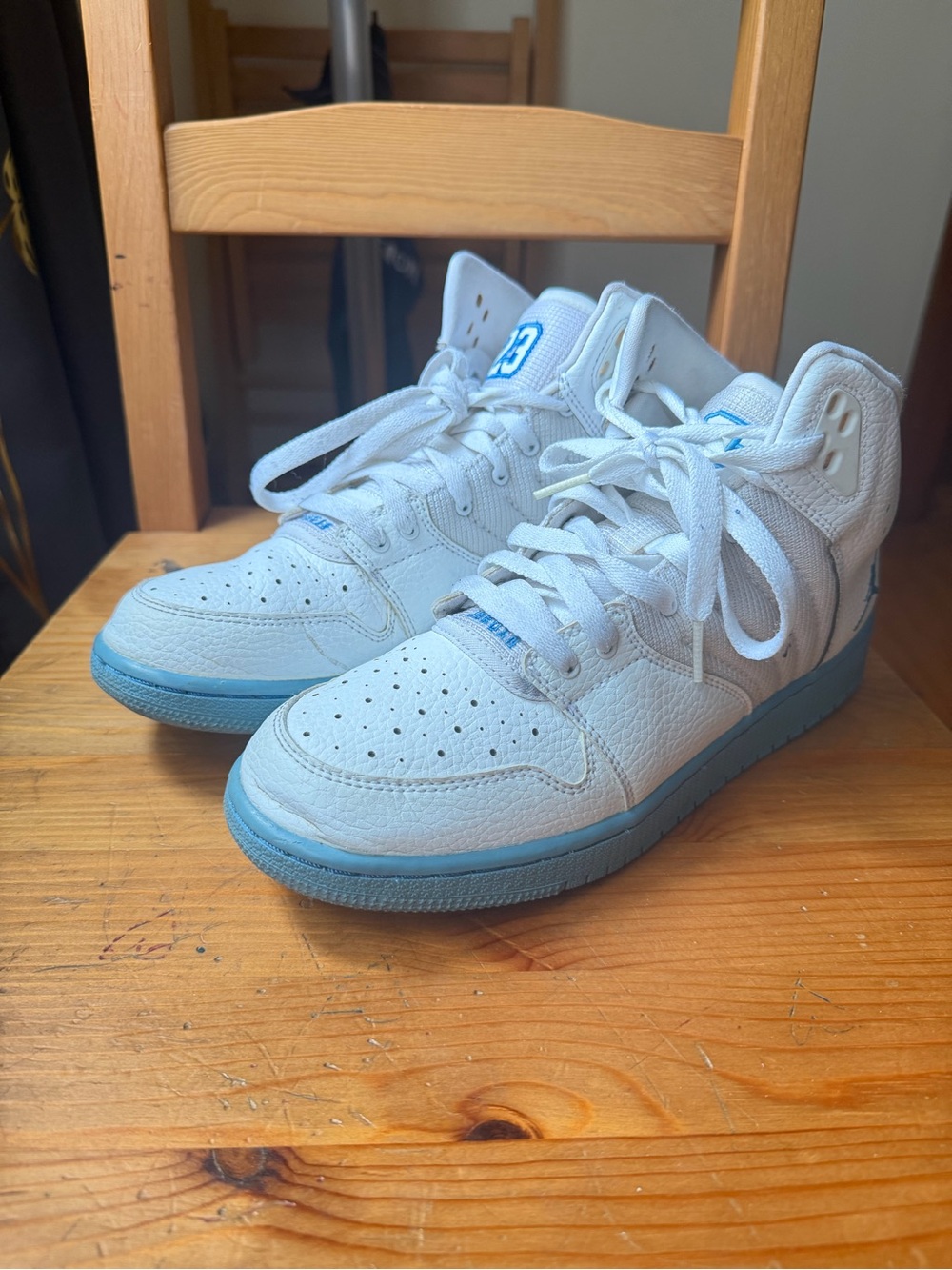 Jordan 1 Flight 4 Premium
 White and Light Blue High-Top Sneakers 7Y
